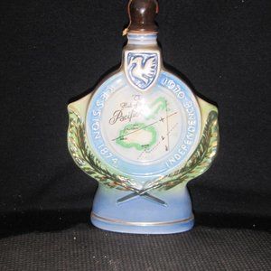 VINTAGE Jim Beam 1971 Fiji Independence The Hub of the Pacific Decanter EMPTY